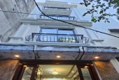 HIẾM TRONG TẦM GIÁ! PHỐ LĨNH NAM Chỉ 4 TỶ 7 NHÀ PHÂN LÔ. 34m 5T NGÕ THÔNG, Ô tô. Chỉ 4 tỷ 7